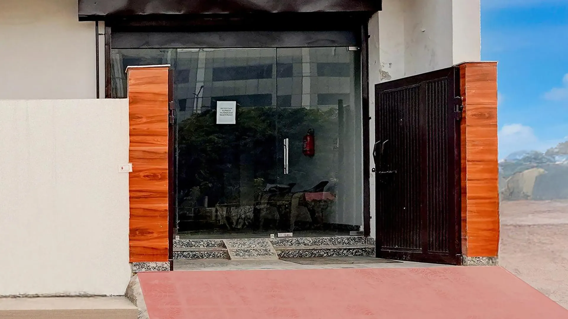 Hotel O Bellavue Greater Noida