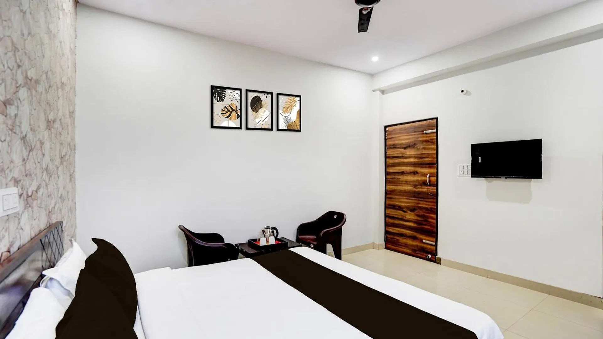 Hotel O Bellavue Greater Noida