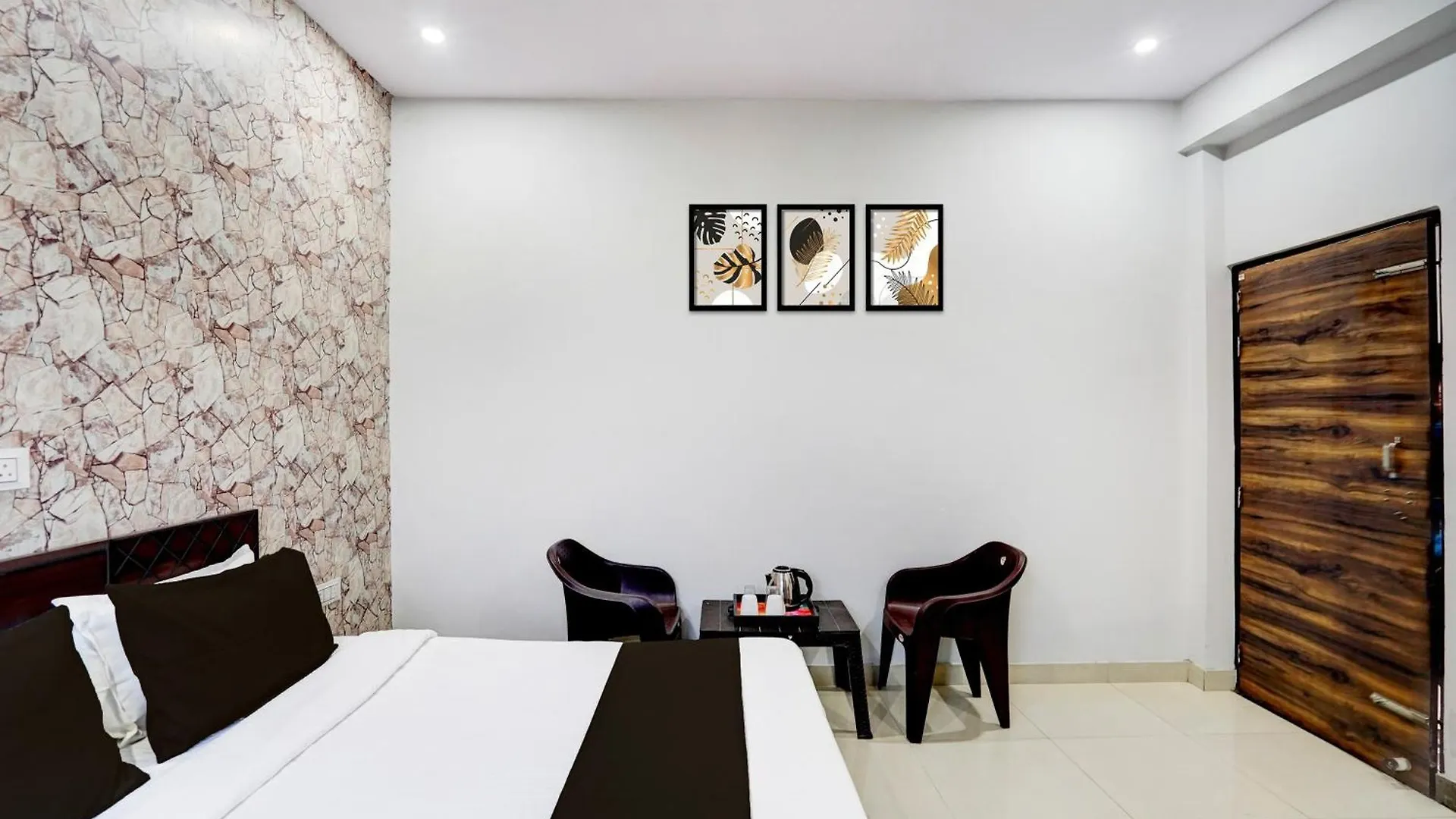 Hotel O Bellavue Greater Noida