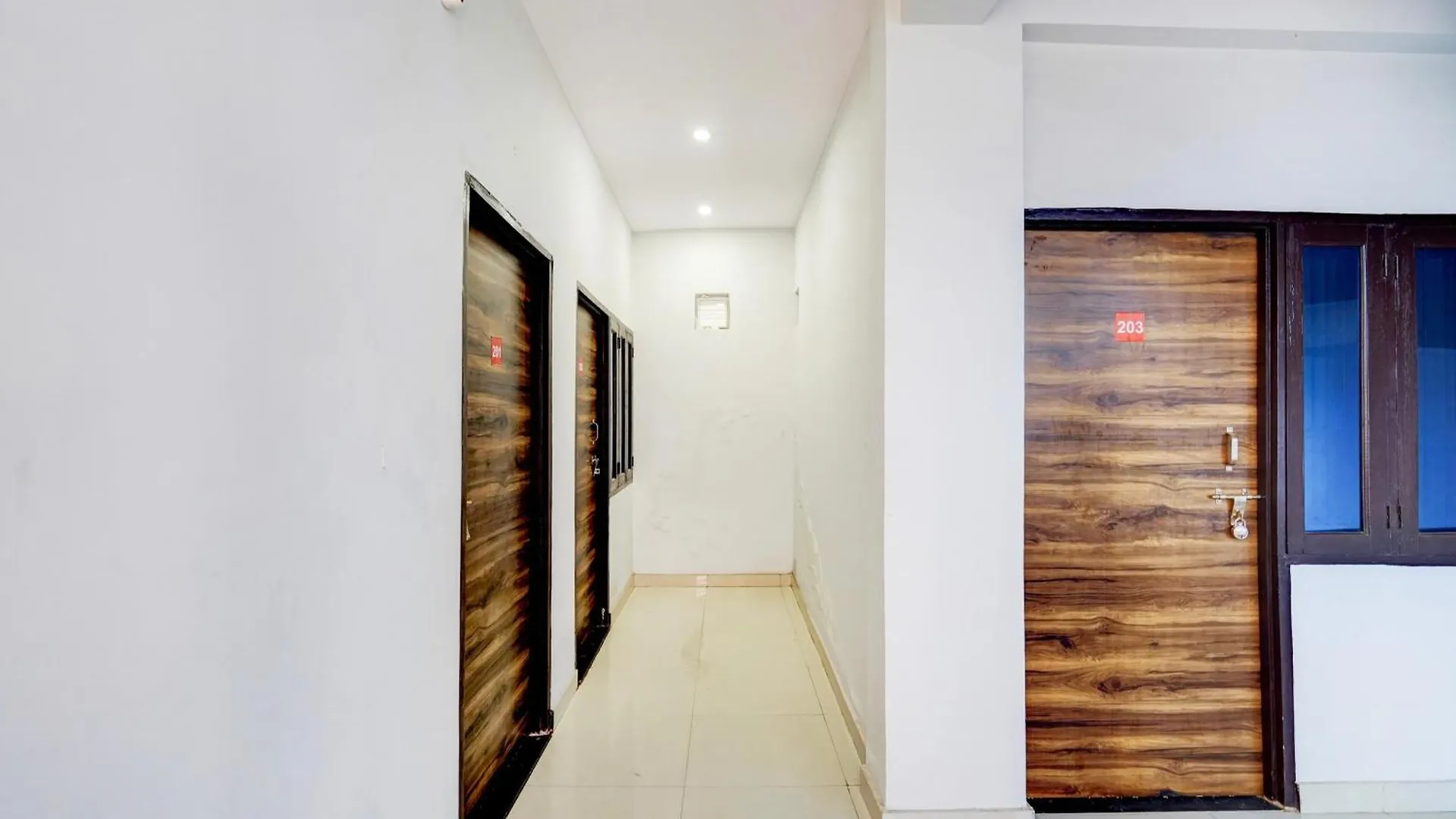 Hotel O Bellavue Greater Noida India