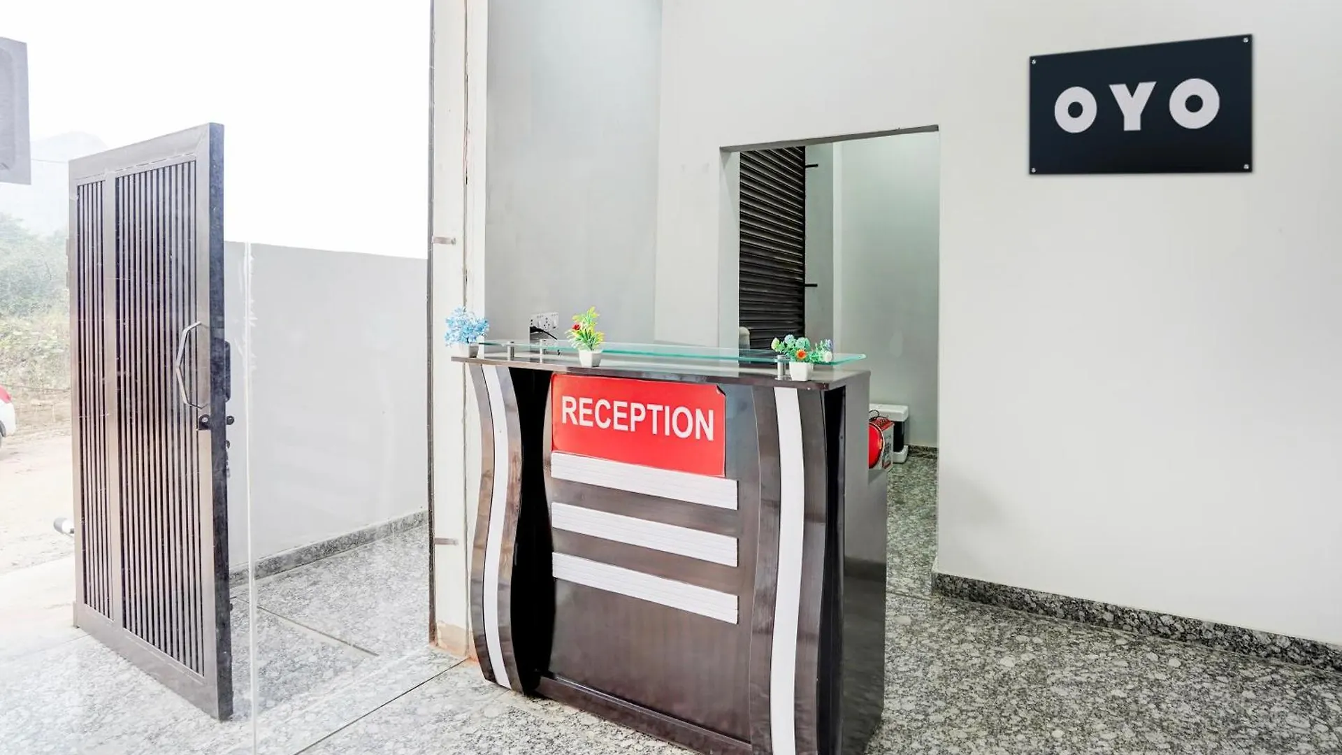 Hotel O Bellavue Greater Noida 0*,  India